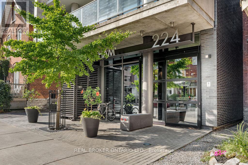 1111 - 224 Lyon Street N, Ottawa, Ontario  K1R 0C1 - Photo 3 - X12420169