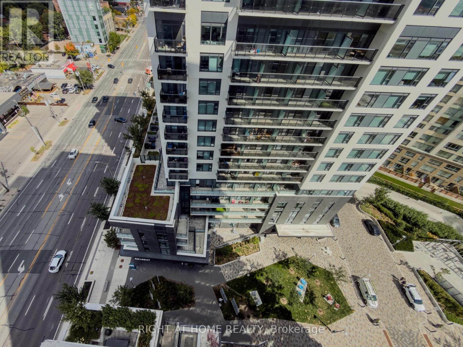 1404 - 30 Samuel Wood Way, Toronto, Ontario  M9B 0C9 - Photo 4 - W12420116