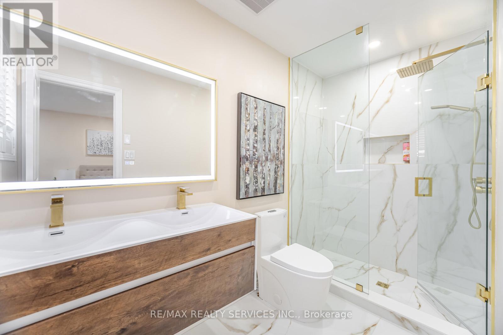 5935 Churchill Meadows Boulevard, Mississauga, Ontario  L5M 6Y4 - Photo 19 - W12420132