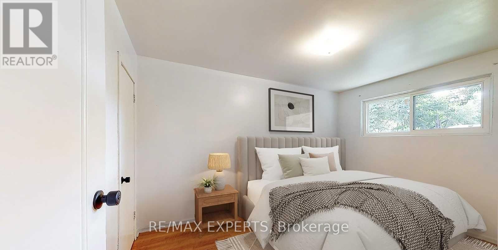 153 Ward Avenue, Hamilton, Ontario  L8S 2G1 - Photo 5 - X12420119