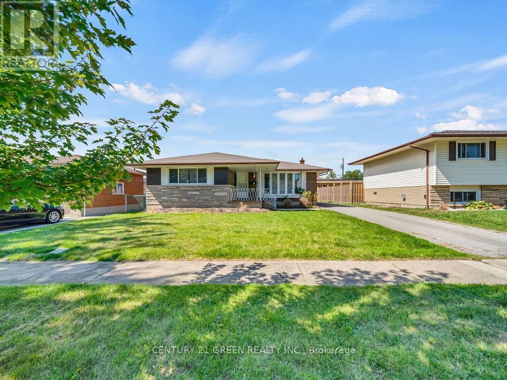 5 ST. CHARLES AVENUE W, Thorold, Ontario