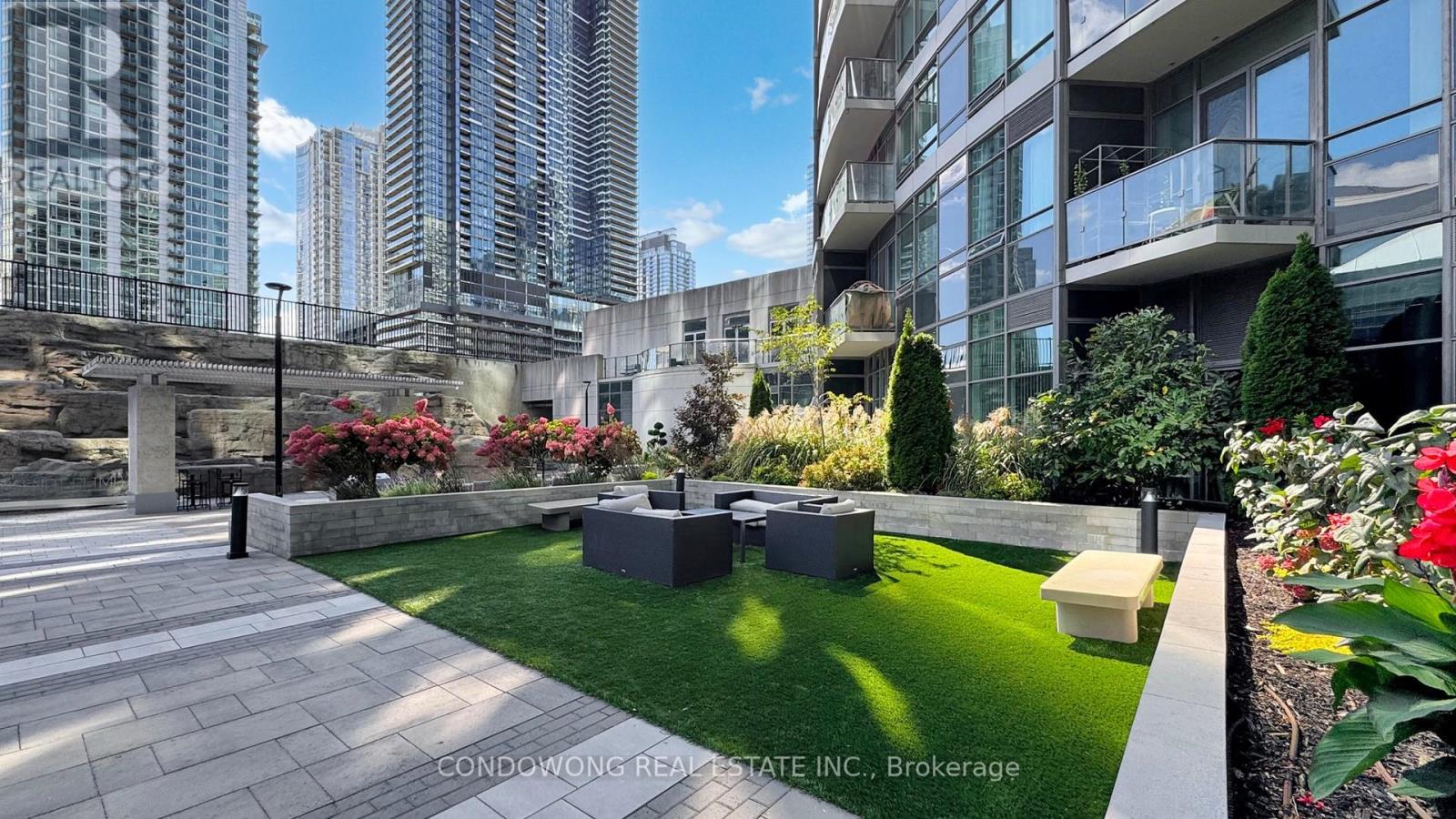 512 - 373 Front Street W, Toronto, Ontario  M5V 3R7 - Photo 11 - C12420179
