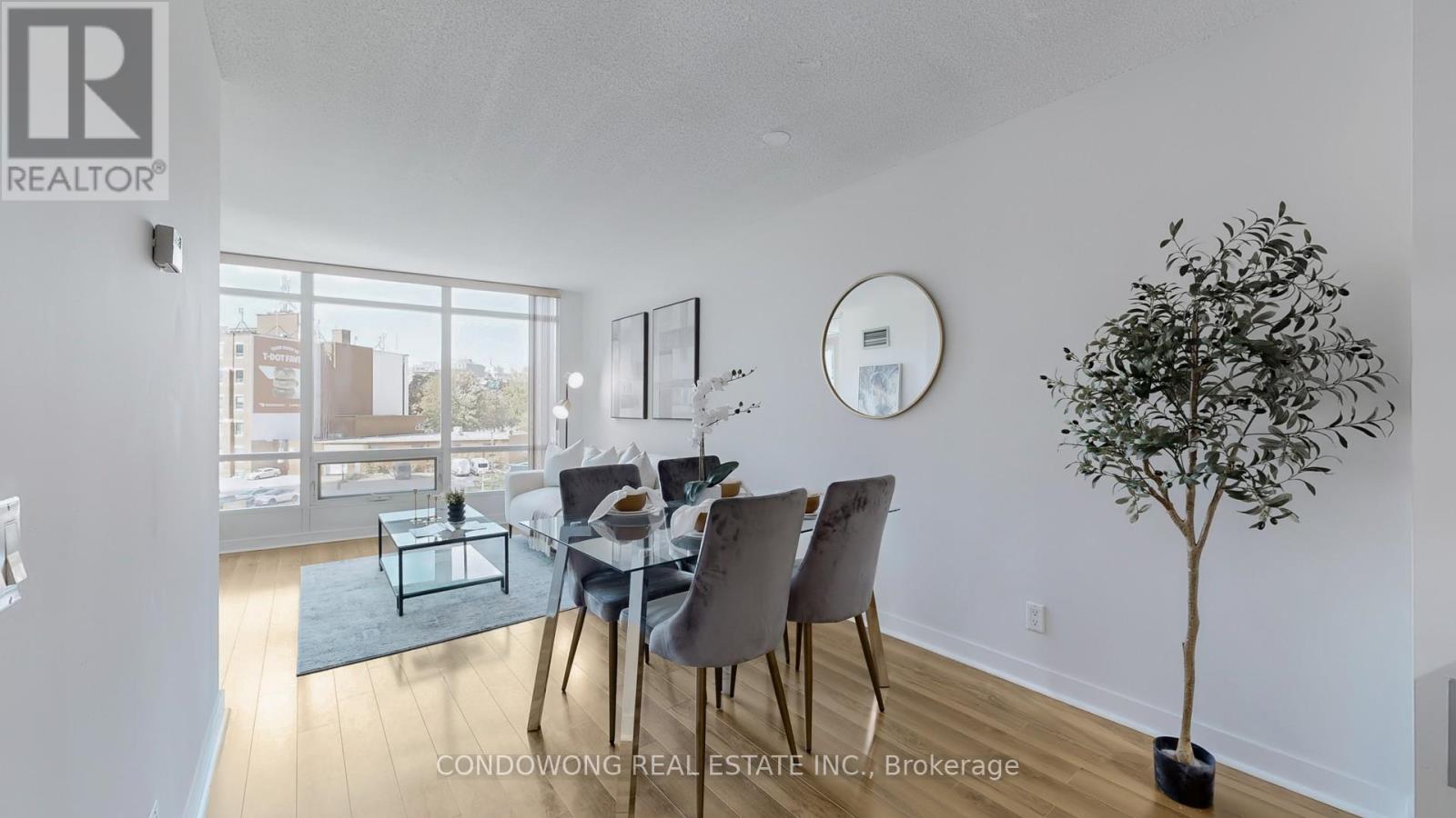 512 - 373 Front Street W, Toronto, Ontario  M5V 3R7 - Photo 2 - C12420179