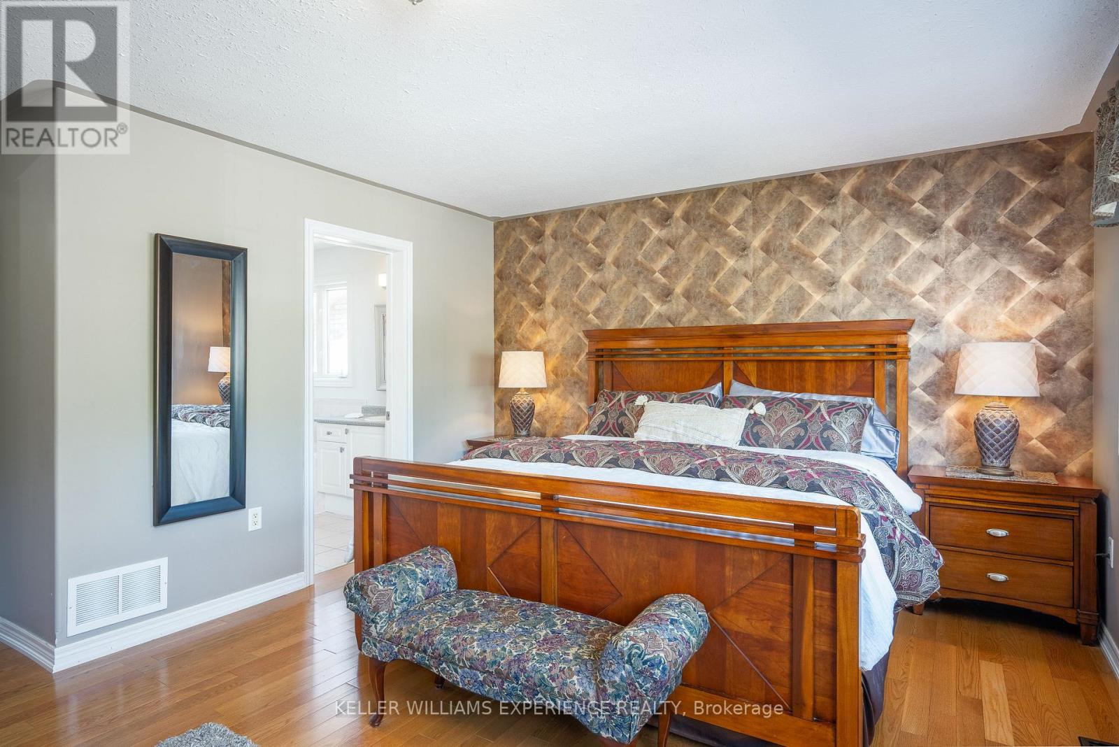 36 Stapleton Place, Barrie, Ontario  L4N 5Z4 - Photo 20 - S12420153