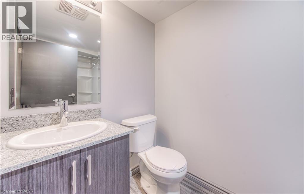275 Larch Street Unit# H108, Waterloo, Ontario  N2L 3R2 - Photo 6 - 40772540
