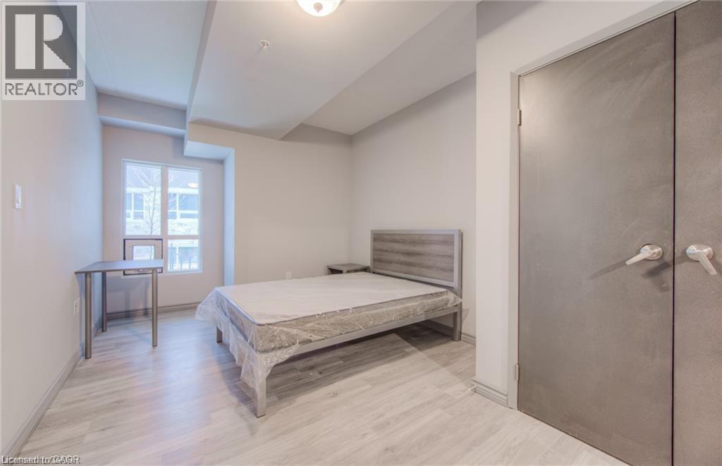 275 Larch Street Unit# H108, Waterloo, Ontario  N2L 3R2 - Photo 7 - 40772540