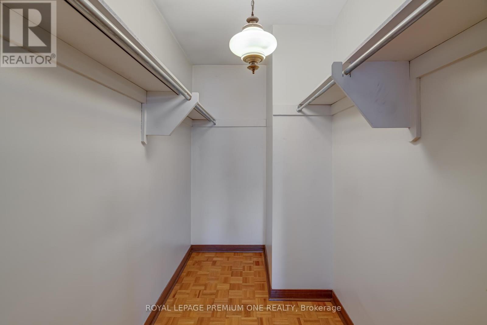 41 Whitley Avenue, Toronto, Ontario  M3K 1A1 - Photo 25 - W12417098