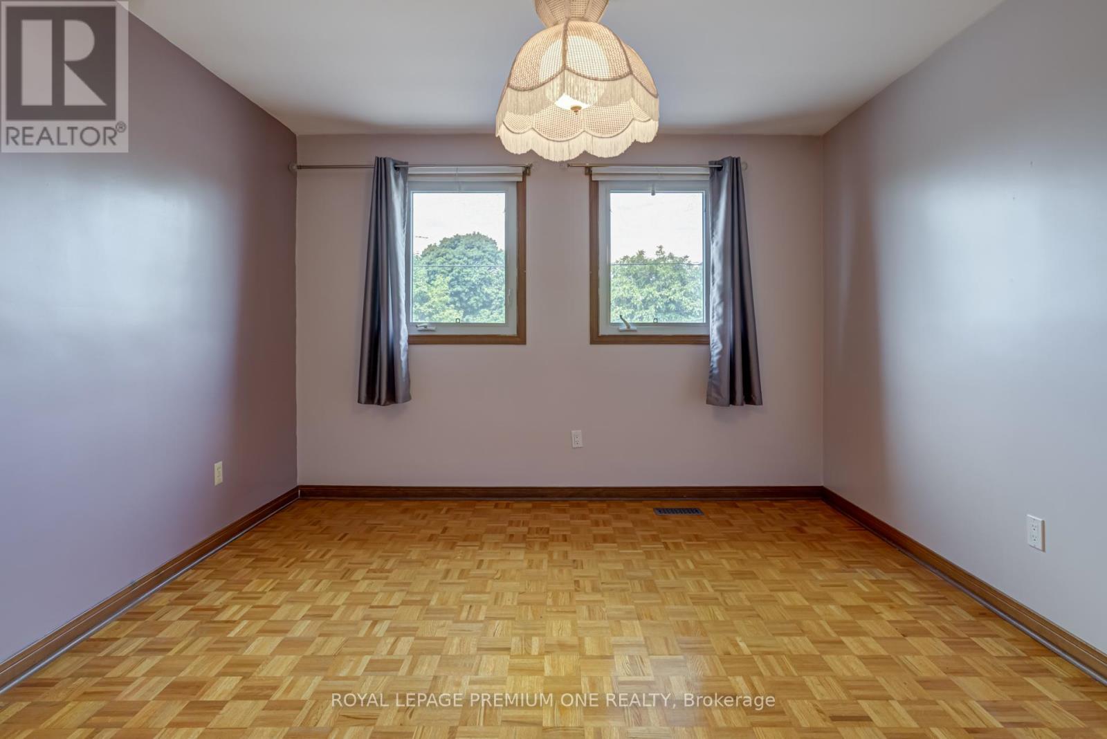 41 Whitley Avenue, Toronto, Ontario  M3K 1A1 - Photo 29 - W12417098