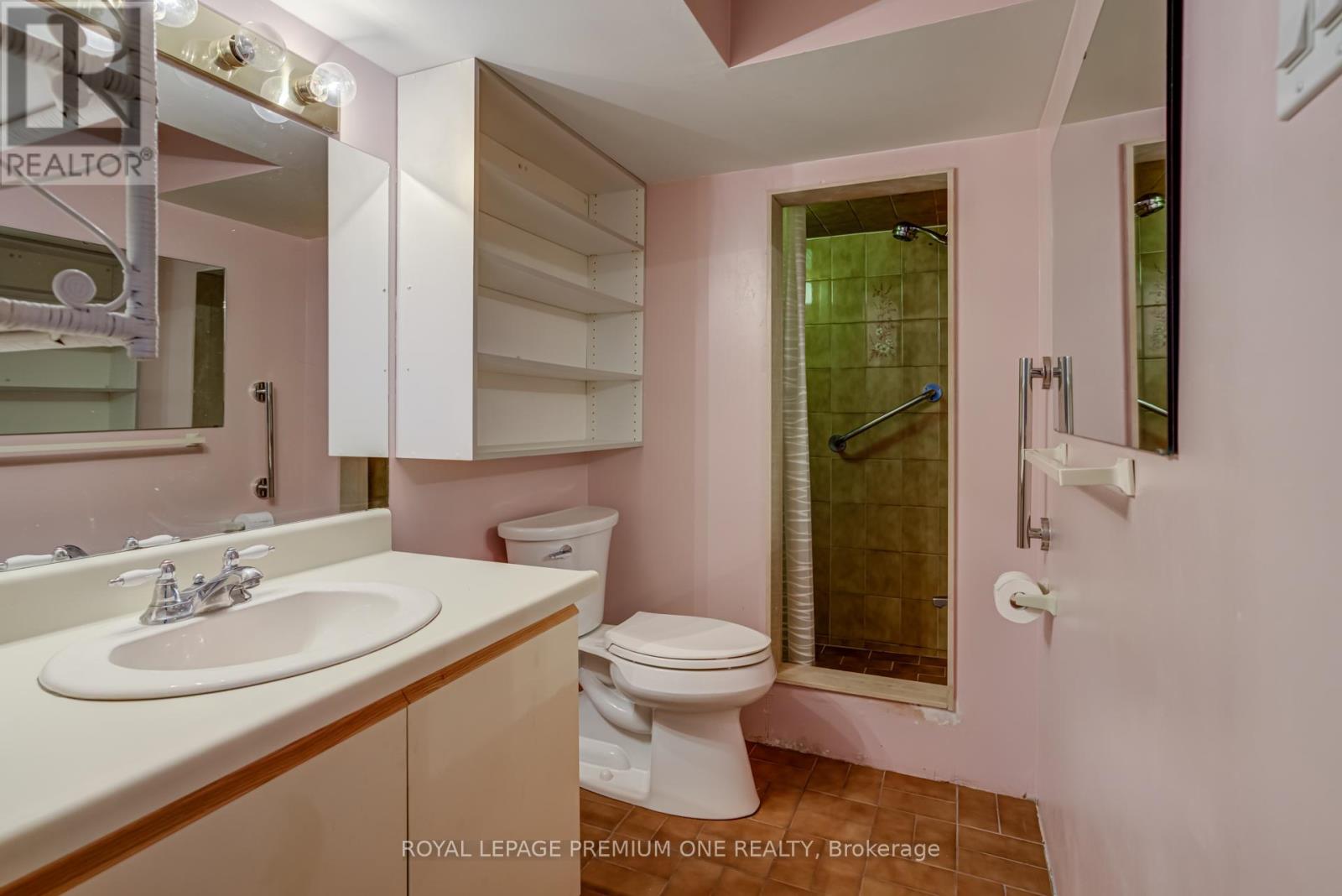 41 Whitley Avenue, Toronto, Ontario  M3K 1A1 - Photo 40 - W12417098