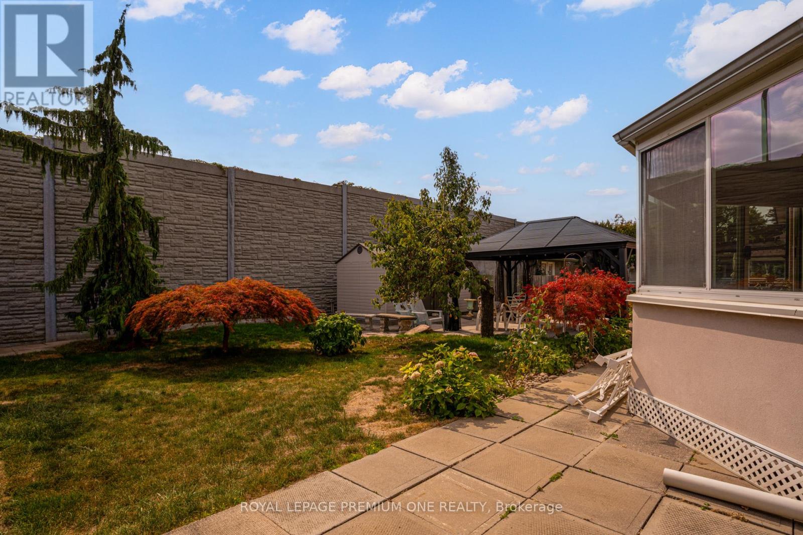 41 Whitley Avenue, Toronto, Ontario  M3K 1A1 - Photo 44 - W12417098