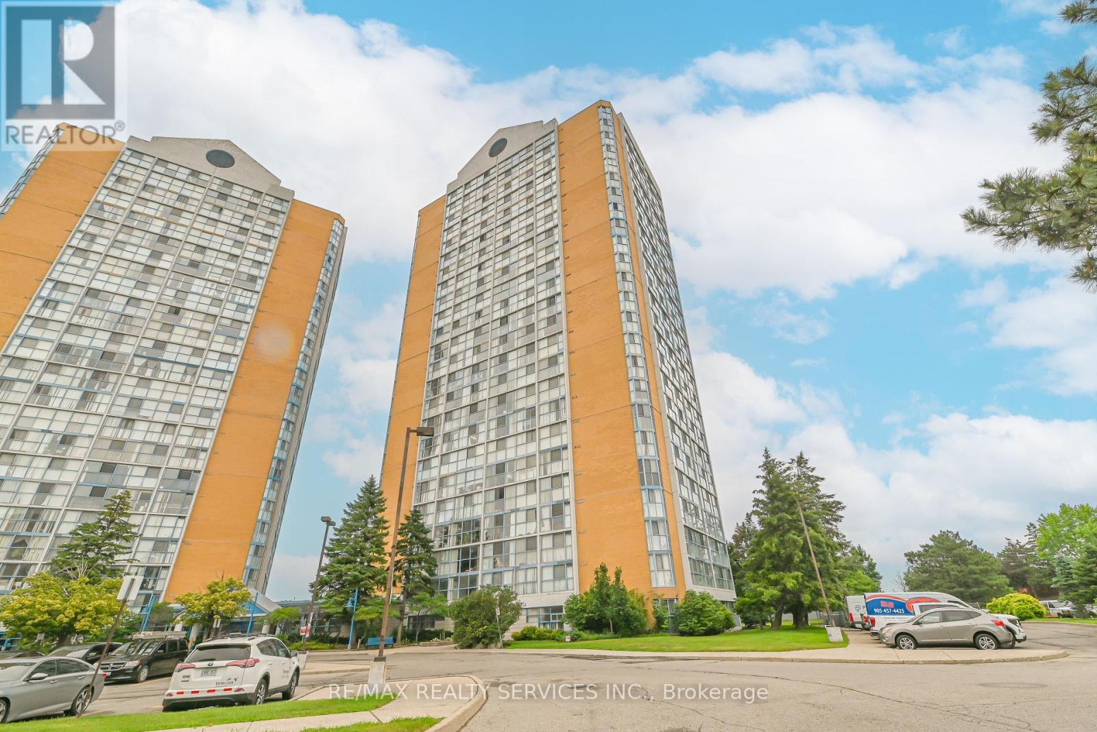 1911 - 35 Trailwood Drive, Mississauga, Ontario  L4Z 3K9 - Photo 2 - W12420149