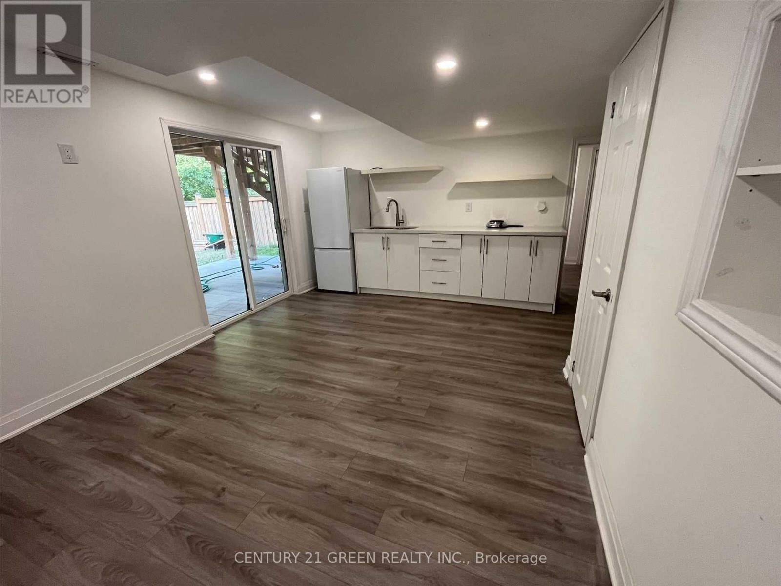 Lower - 1210 Fox Crescent, Milton, Ontario  L9T 6C5 - Photo 1 - W12420156