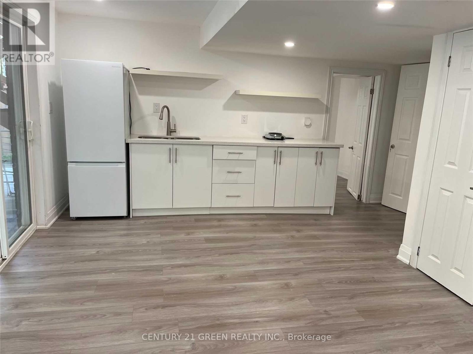 Lower - 1210 Fox Crescent, Milton, Ontario  L9T 6C5 - Photo 2 - W12420156