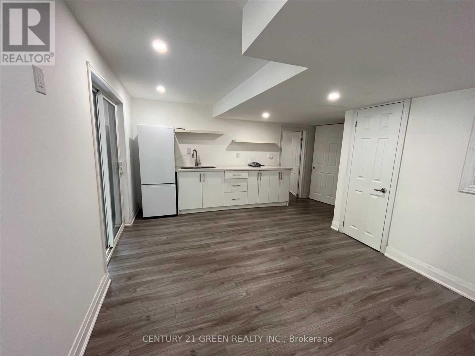 Lower - 1210 Fox Crescent, Milton, Ontario  L9T 6C5 - Photo 6 - W12420156