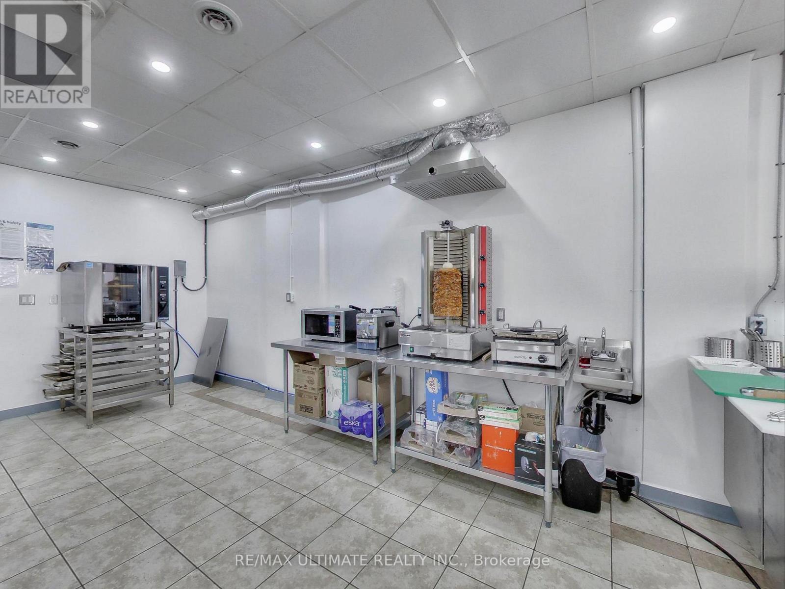 1159 St. Clair Avenue, Toronto (Corso Italia-Davenport), Ontario  M6E 1B2 - Photo 16 - W12420164