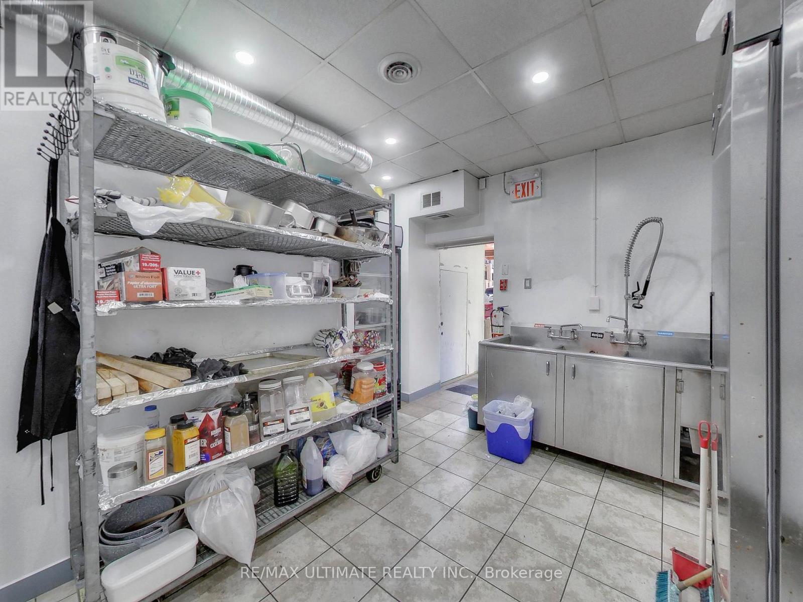 1159 St. Clair Avenue, Toronto (Corso Italia-Davenport), Ontario  M6E 1B2 - Photo 18 - W12420164