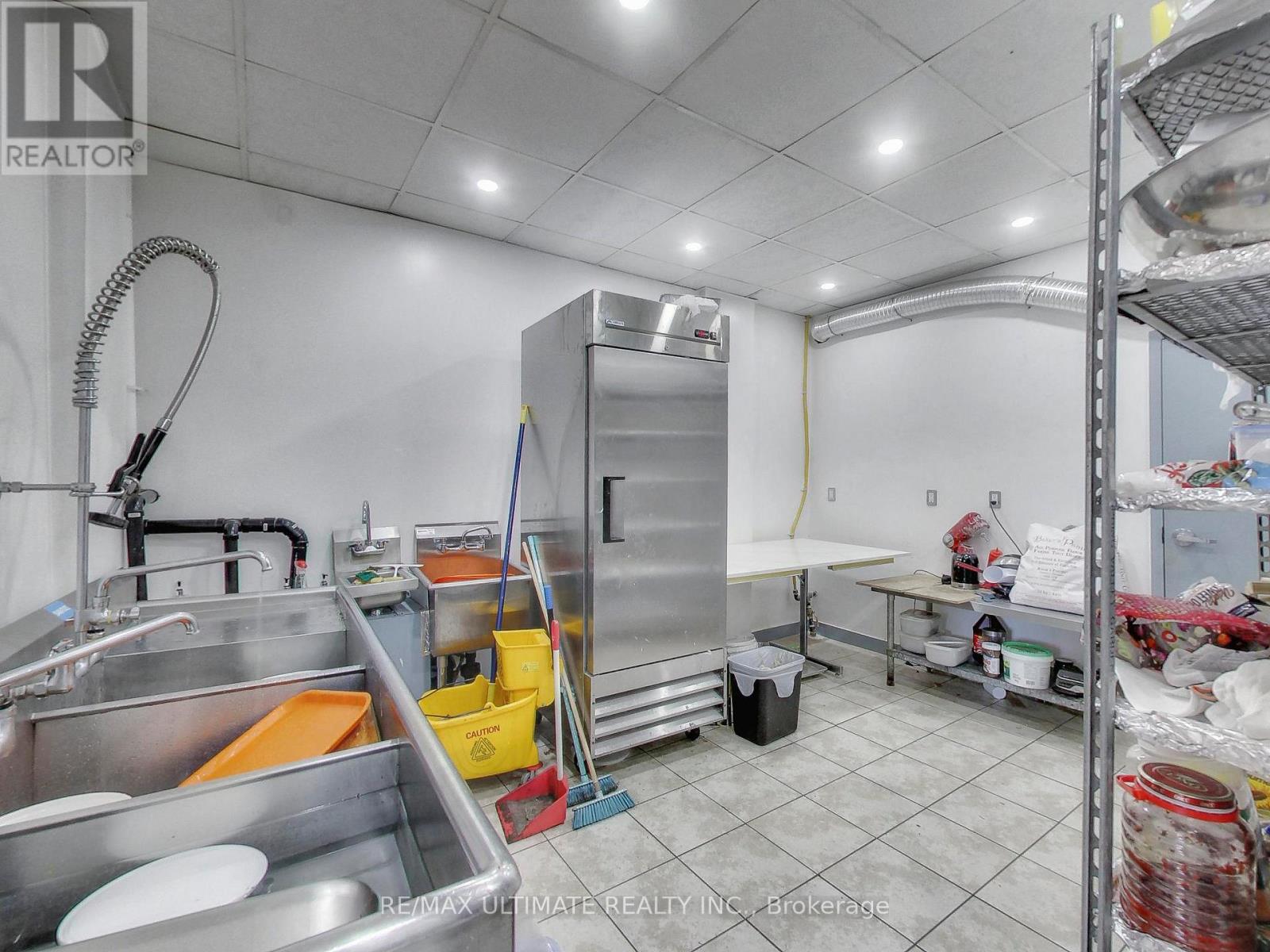 1159 St. Clair Avenue, Toronto (Corso Italia-Davenport), Ontario  M6E 1B2 - Photo 20 - W12420164