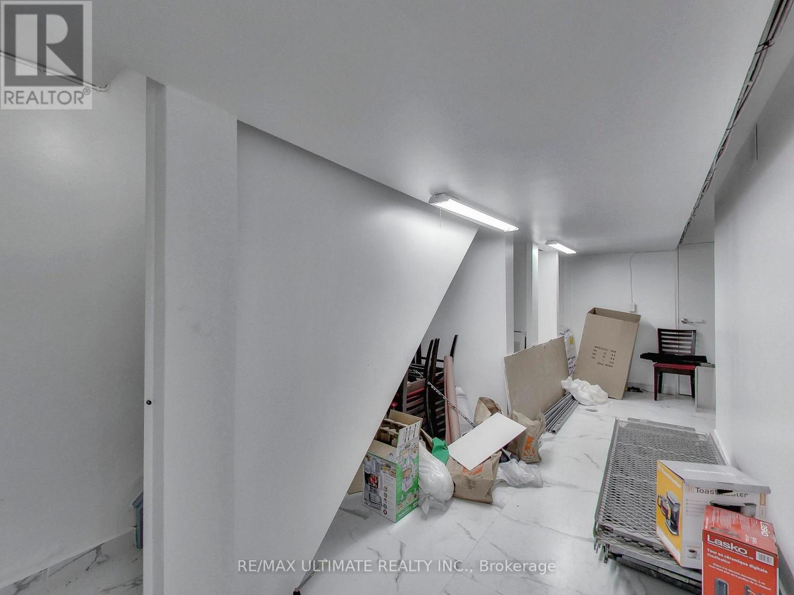 1159 St. Clair Avenue, Toronto (Corso Italia-Davenport), Ontario  M6E 1B2 - Photo 23 - W12420164