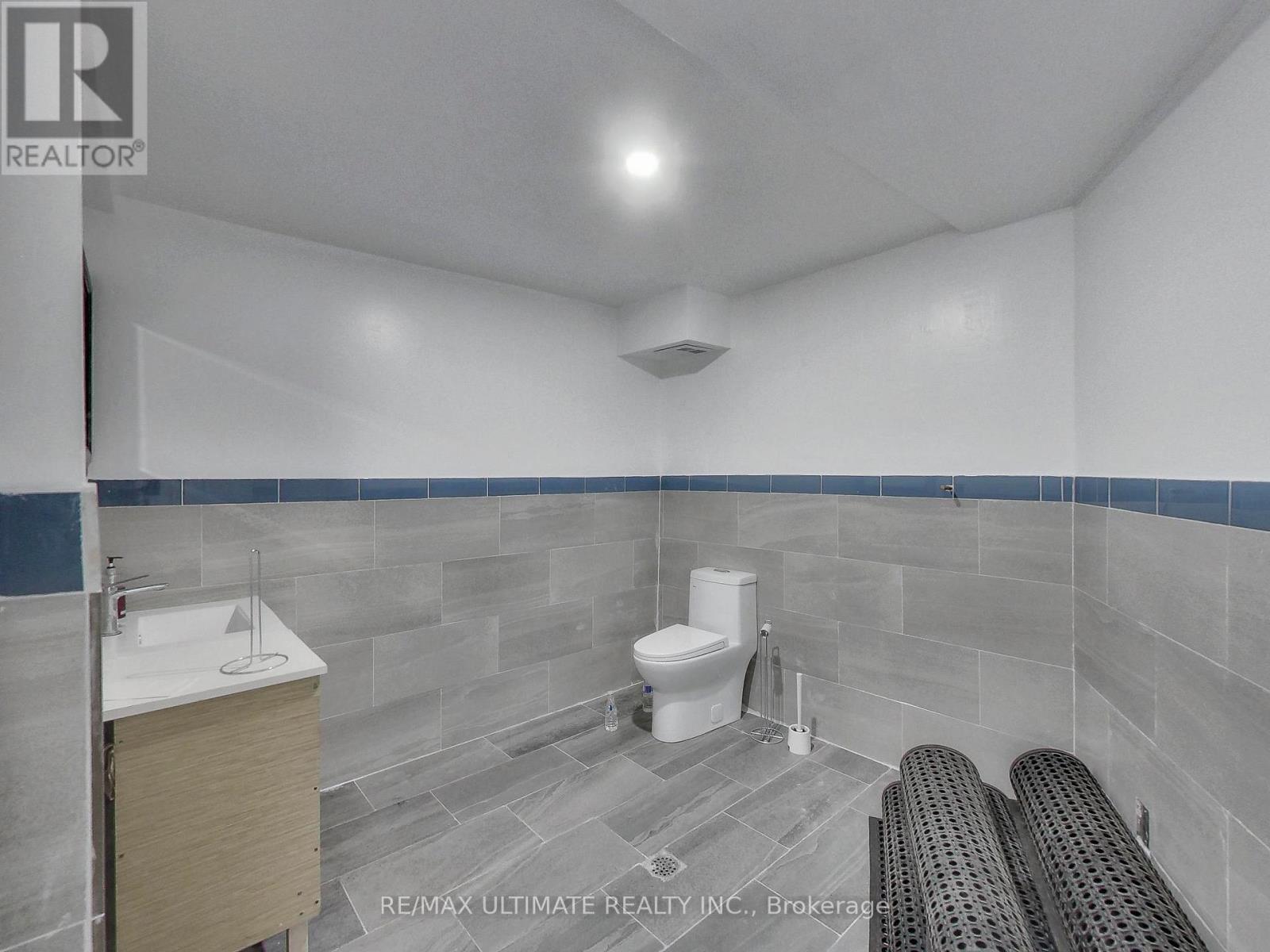 1159 St. Clair Avenue, Toronto (Corso Italia-Davenport), Ontario  M6E 1B2 - Photo 26 - W12420164