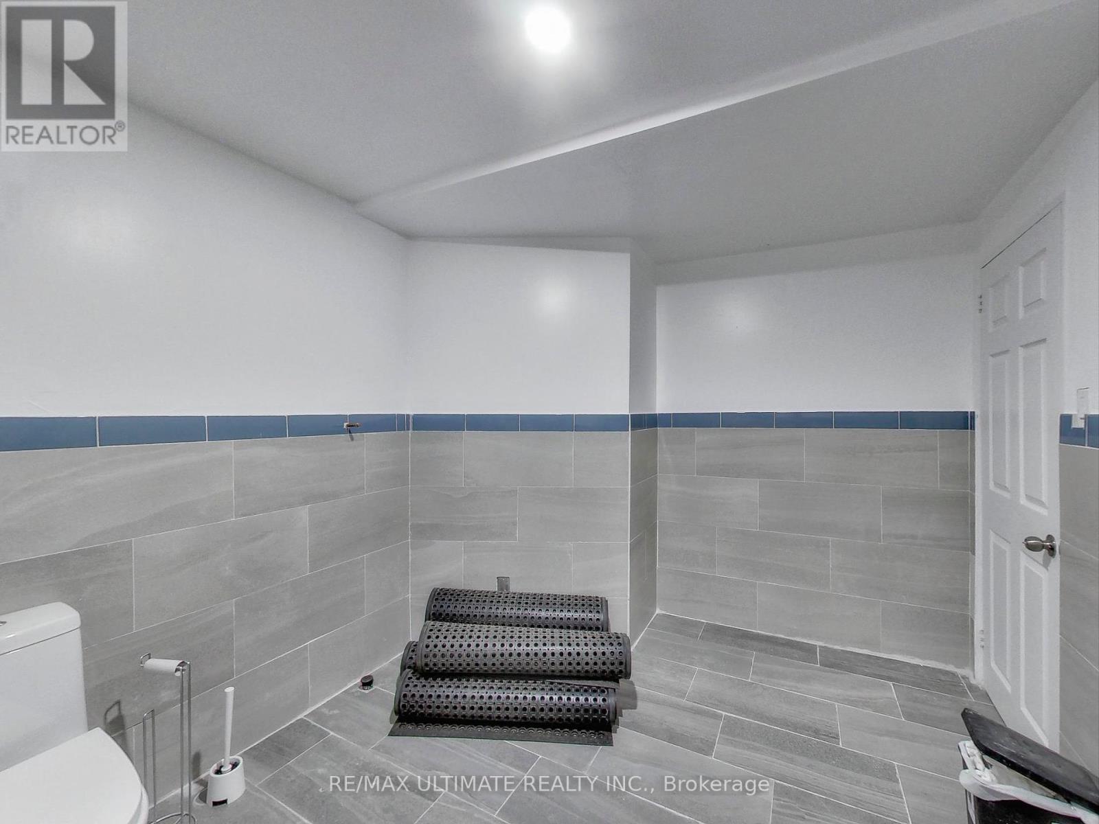 1159 St. Clair Avenue, Toronto (Corso Italia-Davenport), Ontario  M6E 1B2 - Photo 27 - W12420164