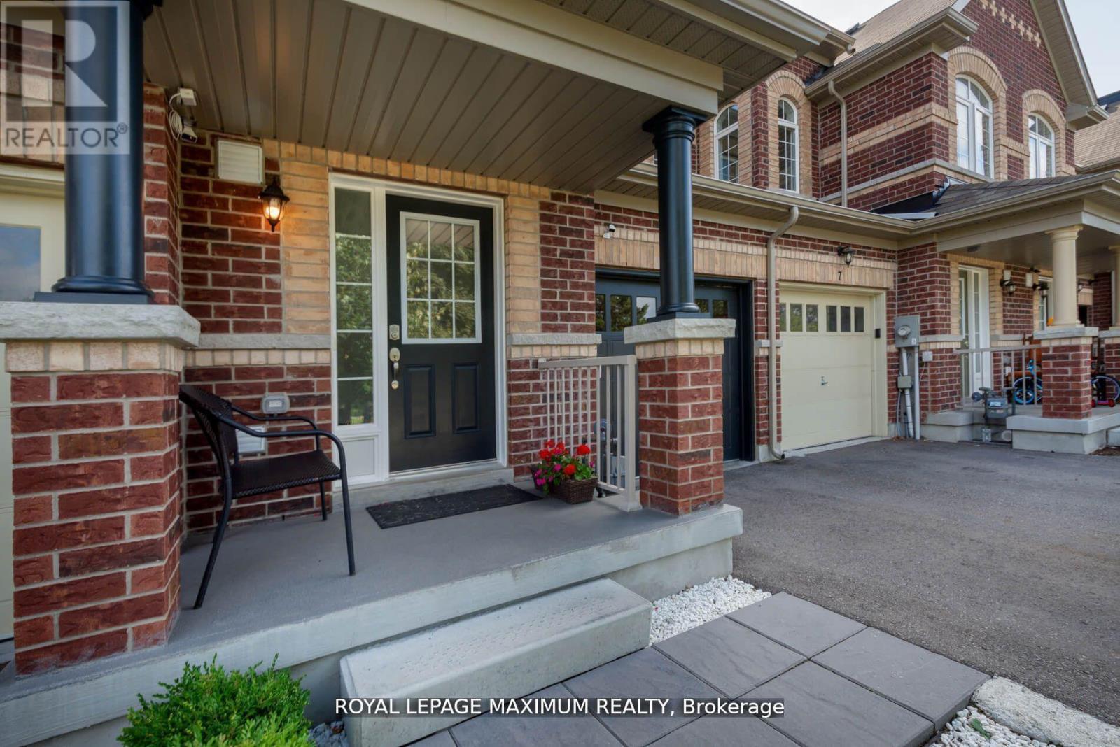 8 - 31 Townline, Orangeville, Ontario  L9W 2K7 - Photo 3 - W12420180