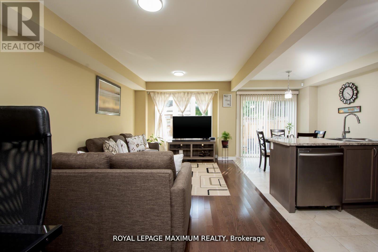 8 - 31 Townline, Orangeville, Ontario  L9W 2K7 - Photo 7 - W12420180