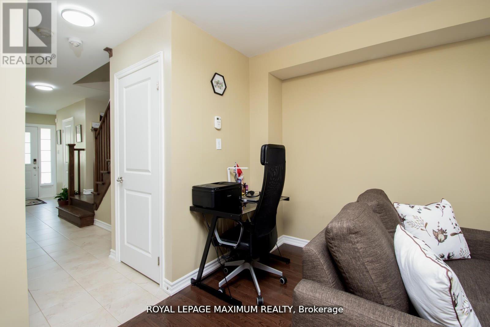 8 - 31 Townline, Orangeville, Ontario  L9W 2K7 - Photo 8 - W12420180
