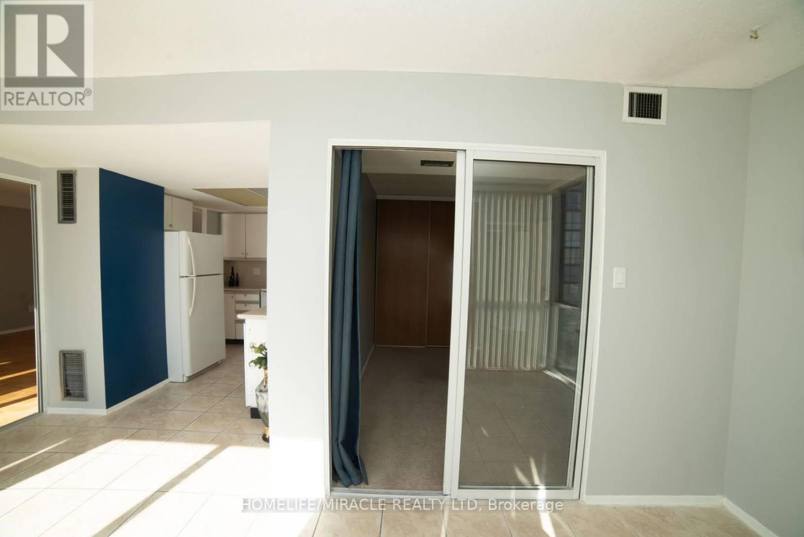 404 - 10 Markbrook Lane, Toronto, Ontario  M9V 5E3 - Photo 21 - W12420182