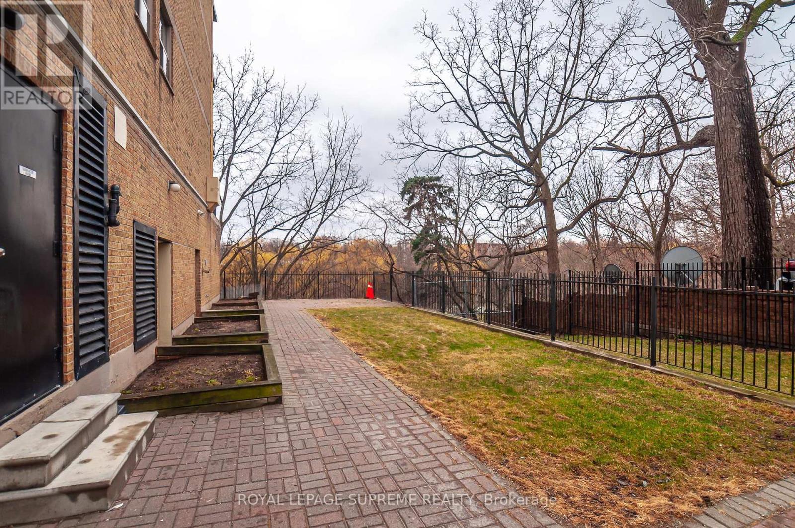 501 - 2130 Weston Road, Toronto, Ontario  M9N 3R9 - Photo 41 - W12420184