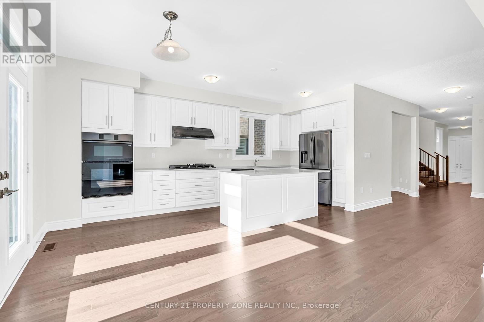 33 Gladmary Drive, Brampton, Ontario  L6Y 6K9 - Photo 14 - W12420187