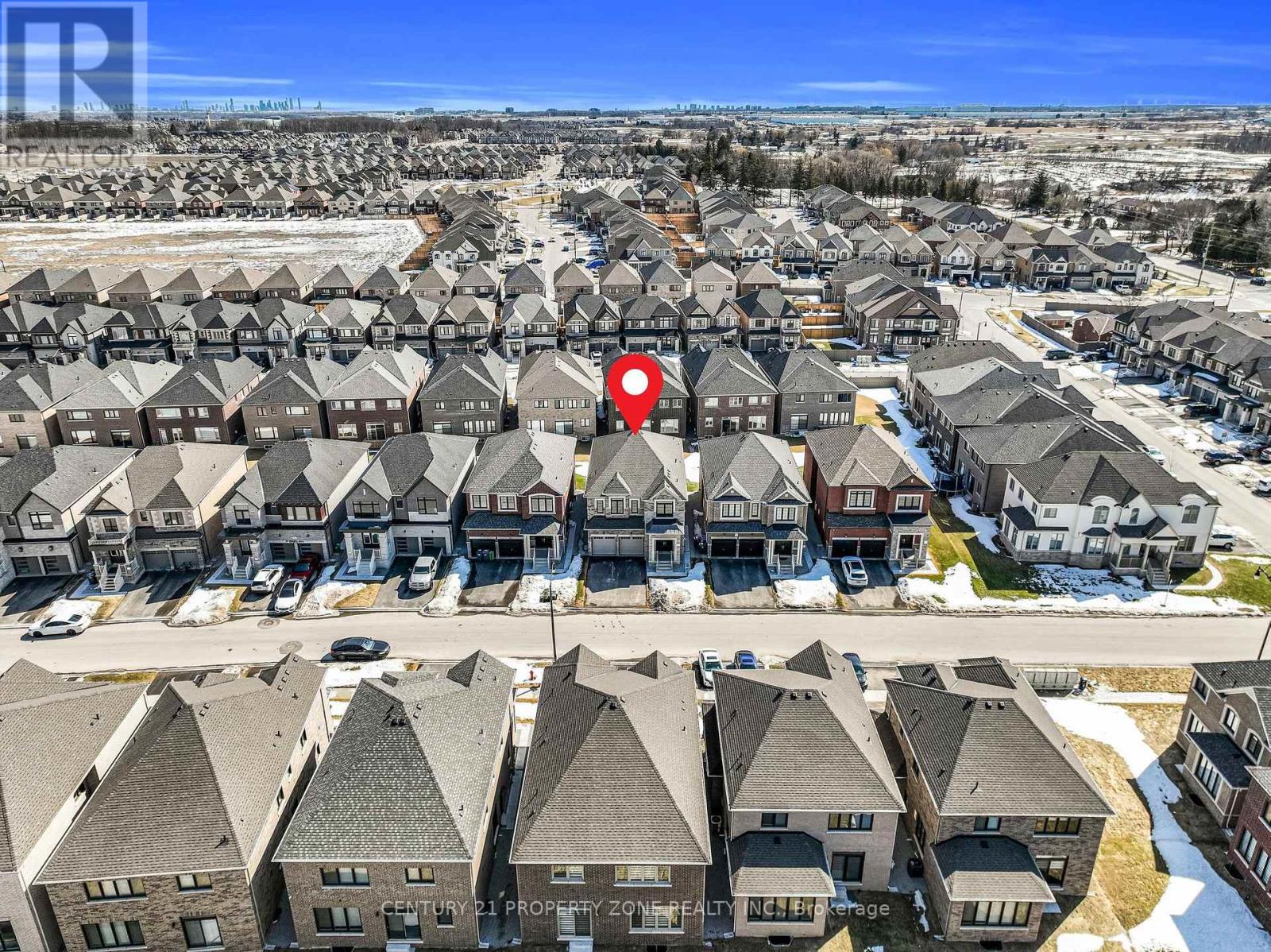 33 Gladmary Drive, Brampton, Ontario  L6Y 6K9 - Photo 3 - W12420187