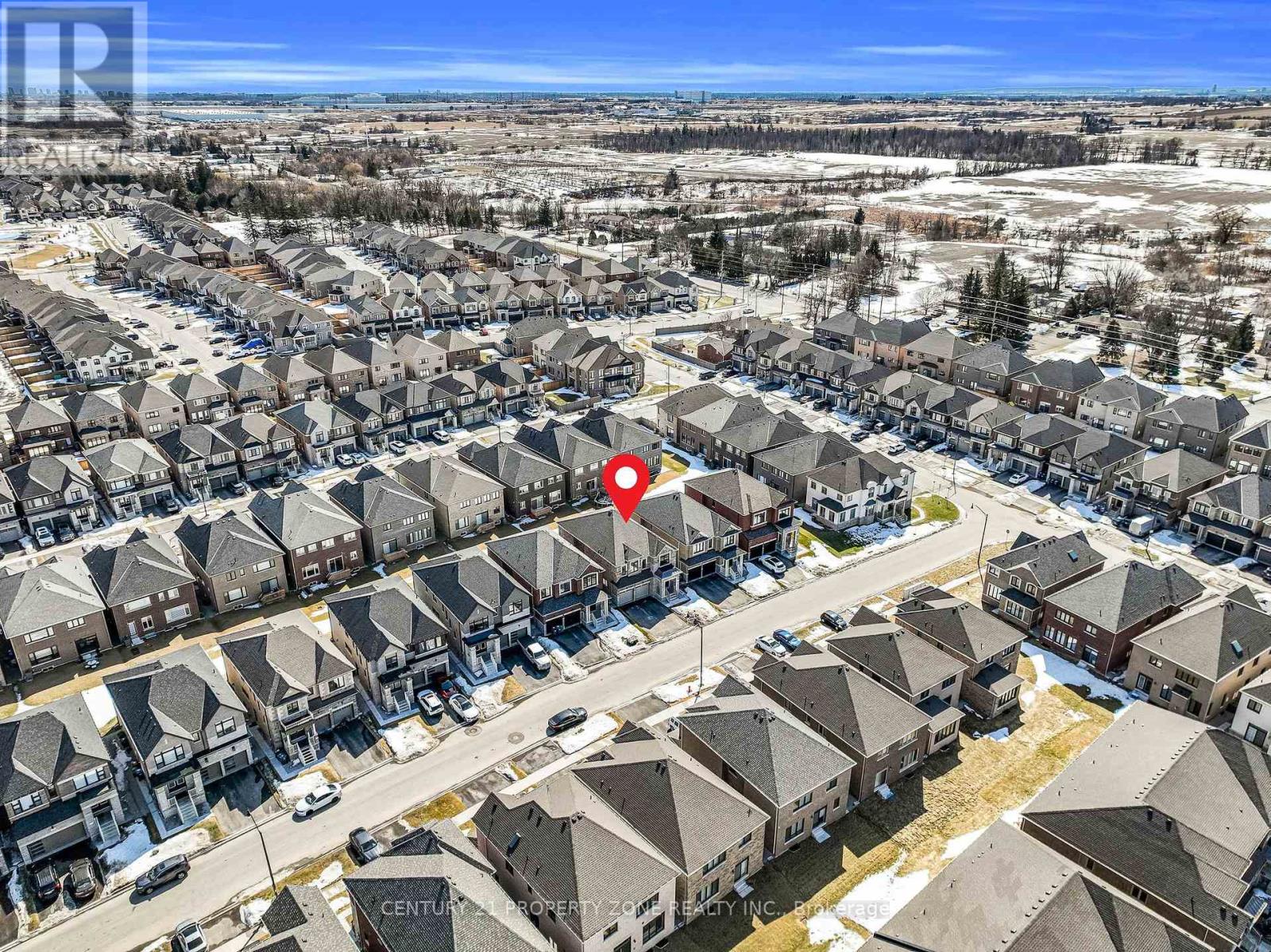 33 Gladmary Drive, Brampton, Ontario  L6Y 6K9 - Photo 5 - W12420187