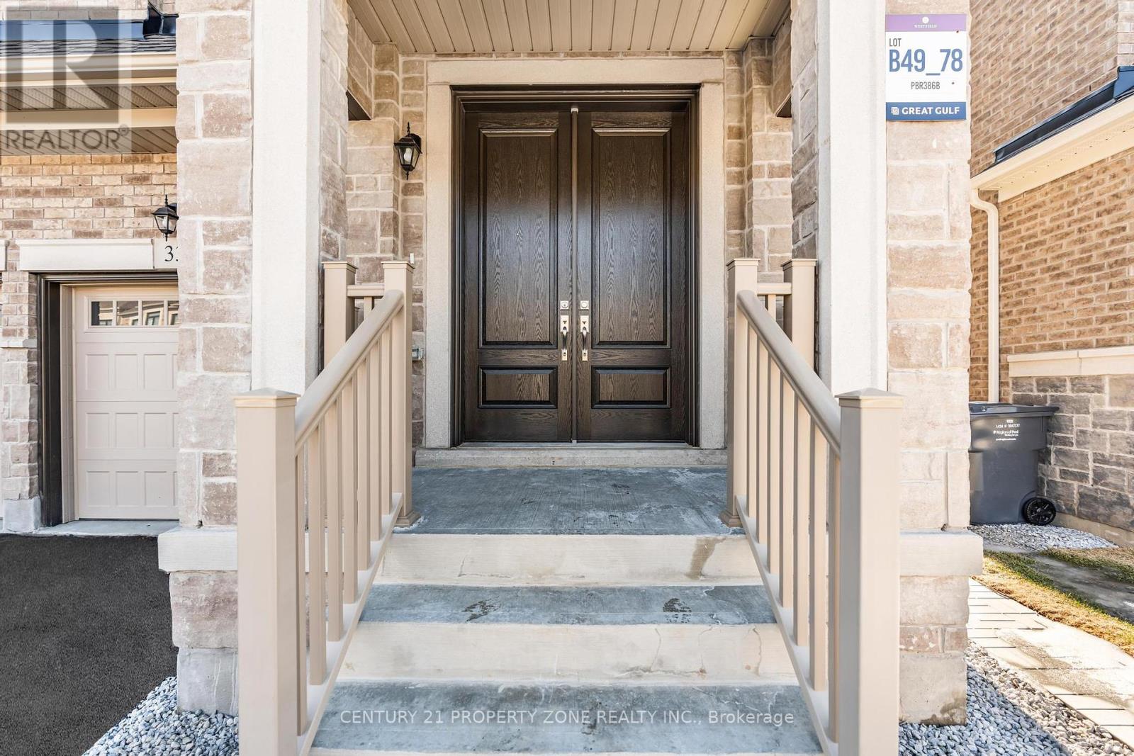 33 Gladmary Drive, Brampton, Ontario  L6Y 6K9 - Photo 7 - W12420187