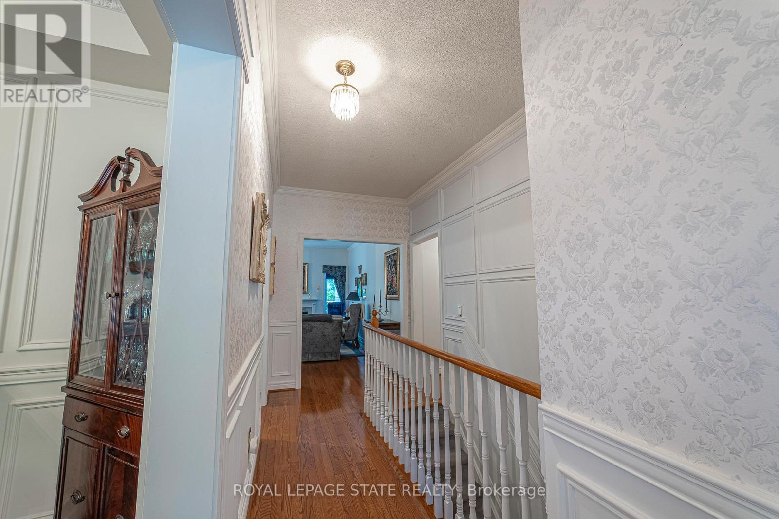 19 Brydale Court, Hamilton, Ontario  L9H 7R9 - Photo 11 - X12420170