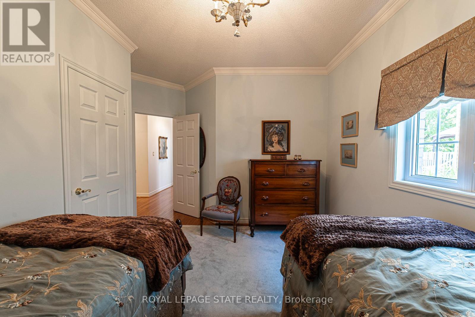 19 Brydale Court, Hamilton, Ontario  L9H 7R9 - Photo 23 - X12420170