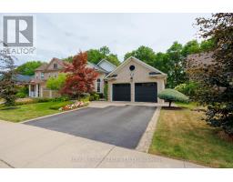 19 BRYDALE COURT, Hamilton, Ontario