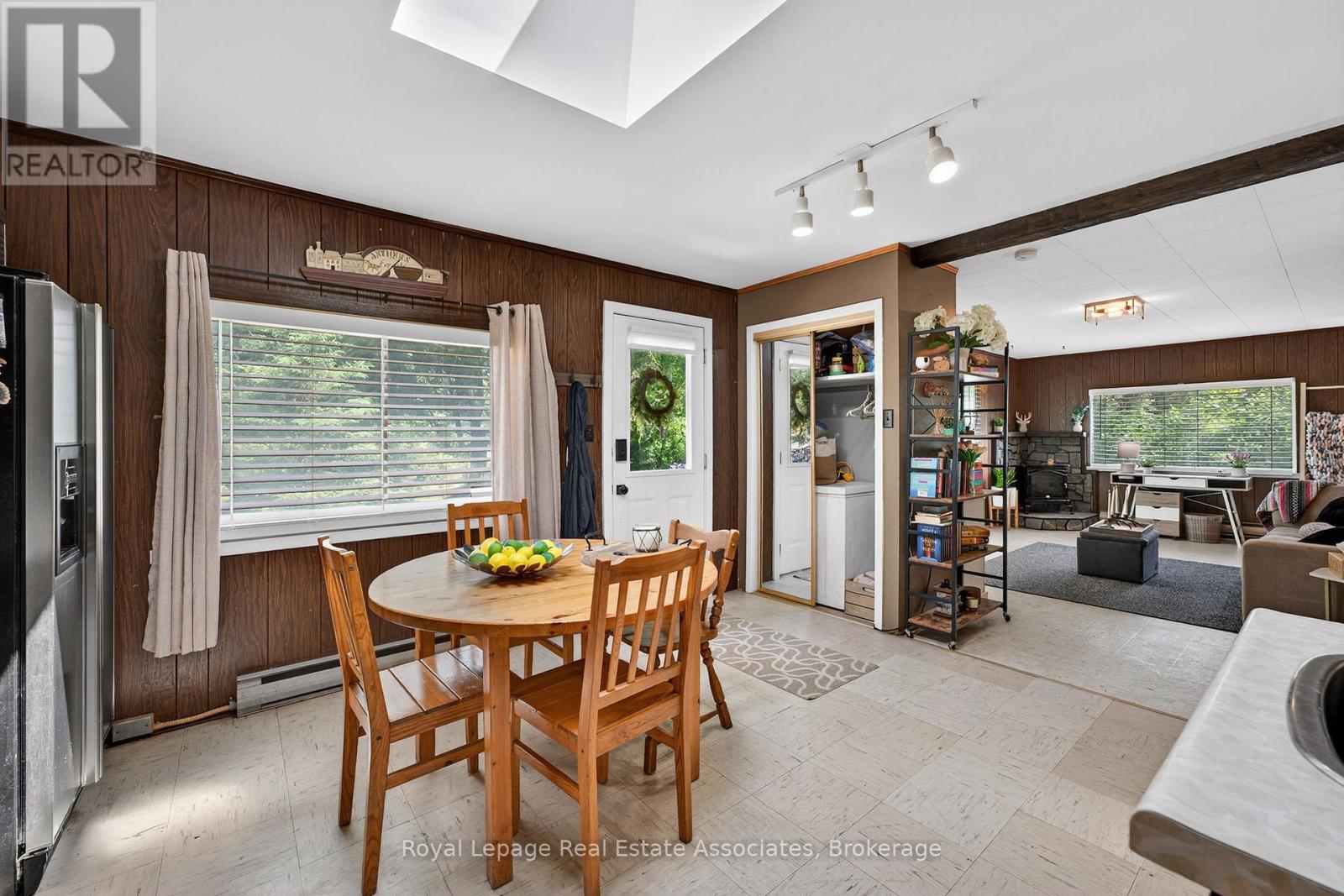 17377 35 Highway, Algonquin Highlands, Ontario  K0M 1J2 - Photo 14 - X12420190