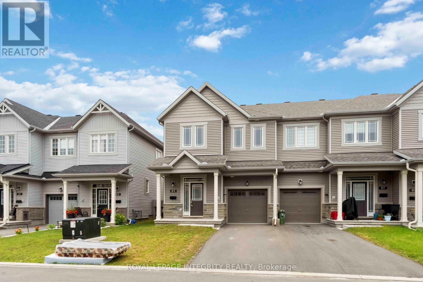 95 Mesa Drive, Ottawa, Ontario  K2J 6W1 - Photo 2 - X12420209