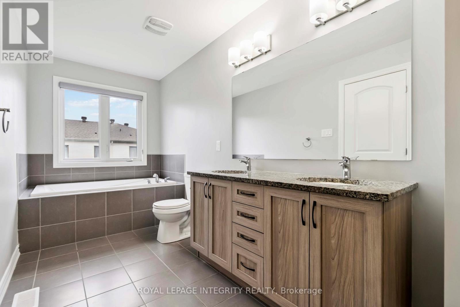 95 Mesa Drive, Ottawa, Ontario  K2J 6W1 - Photo 31 - X12420209