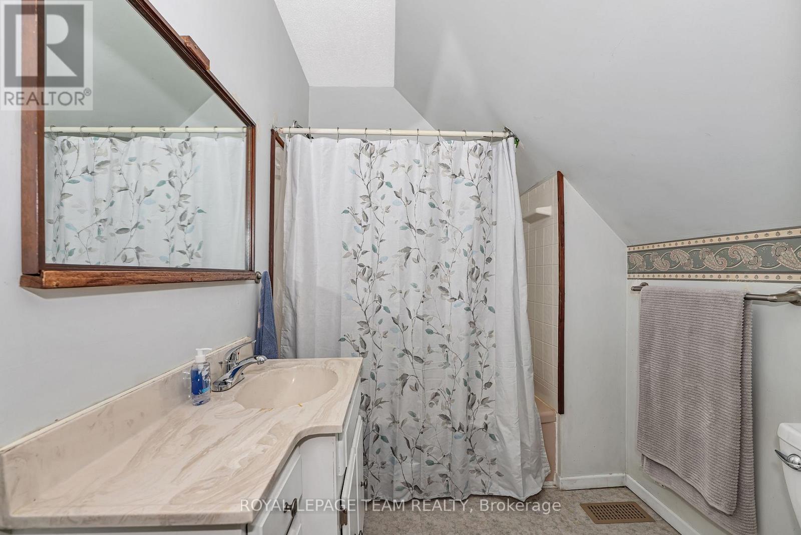 1210 Bayview Drive, Ottawa, Ontario  K0A 3M0 - Photo 16 - X12420211