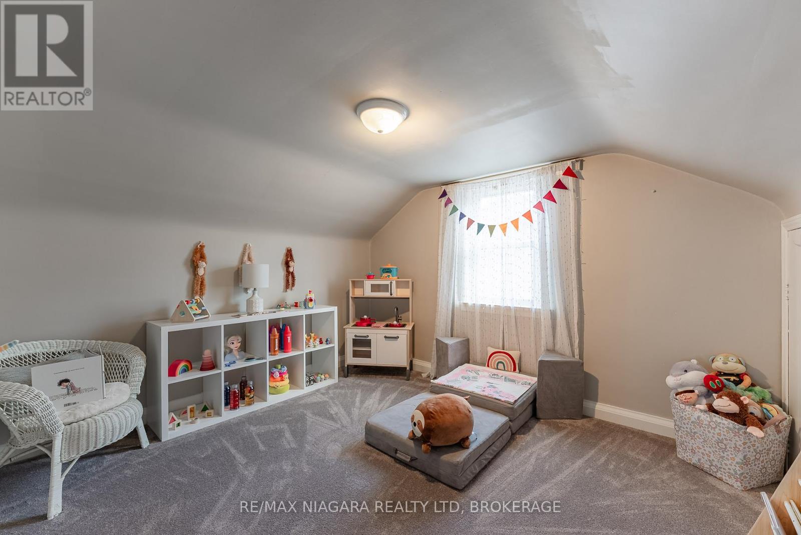 113 Lyons Avenue, Welland, Ontario  L3B 1L9 - Photo 13 - X12420219