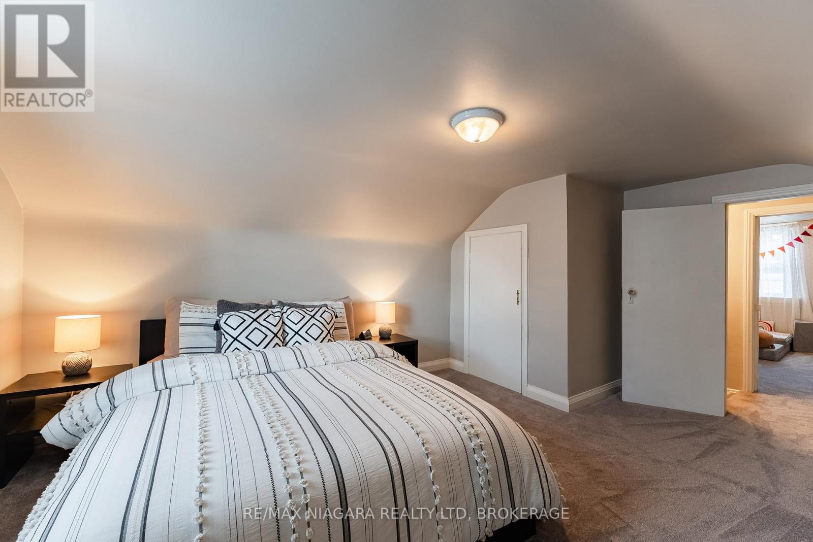 113 Lyons Avenue, Welland, Ontario  L3B 1L9 - Photo 16 - X12420219