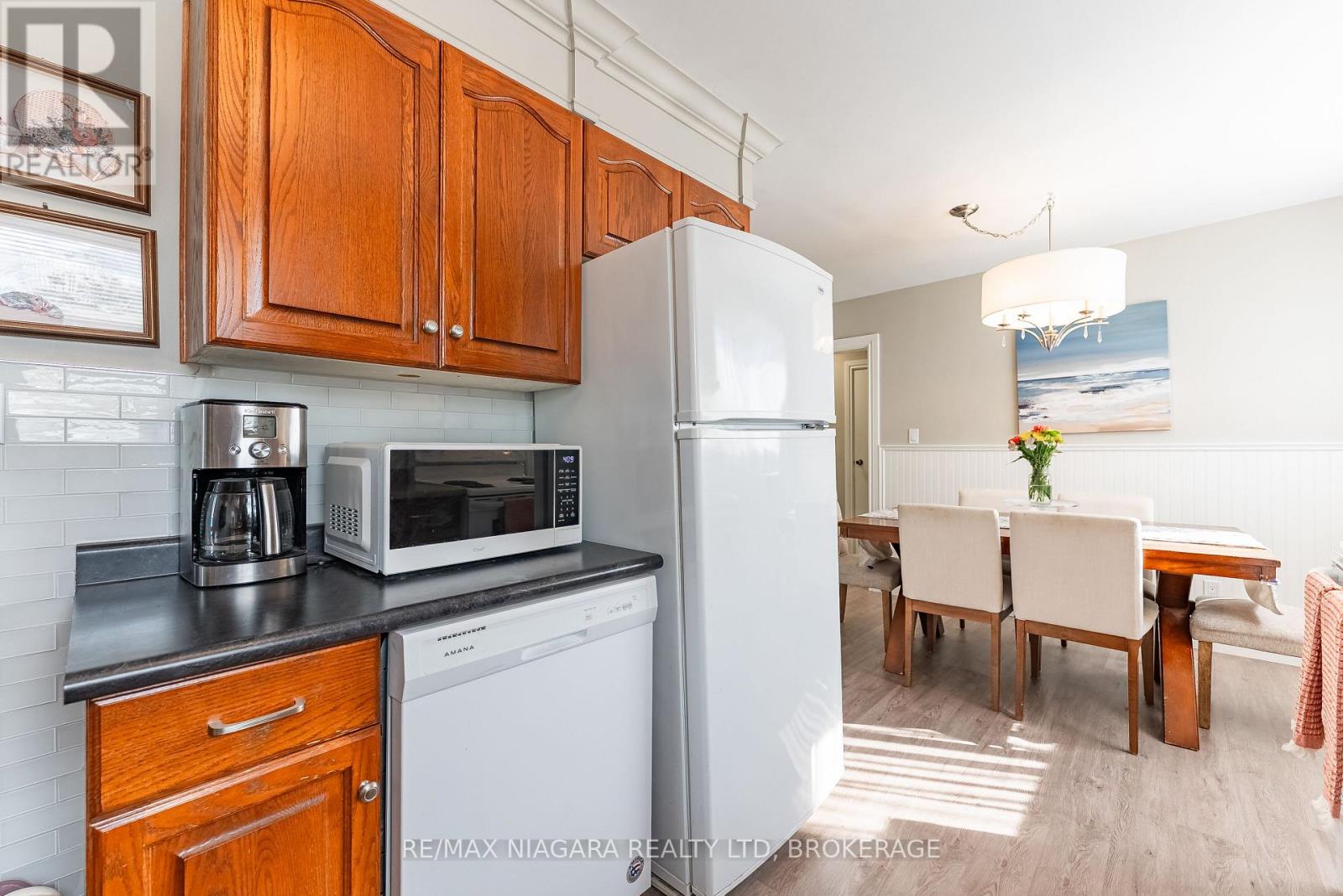 113 Lyons Avenue, Welland, Ontario  L3B 1L9 - Photo 8 - X12420219