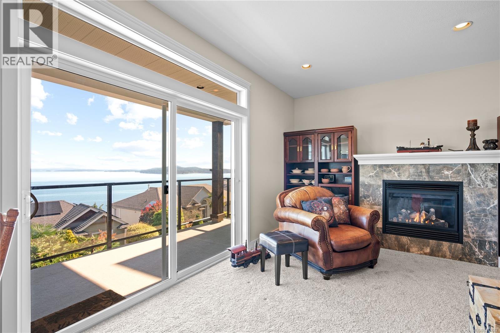 Property at 412 Seaview Pl image 2