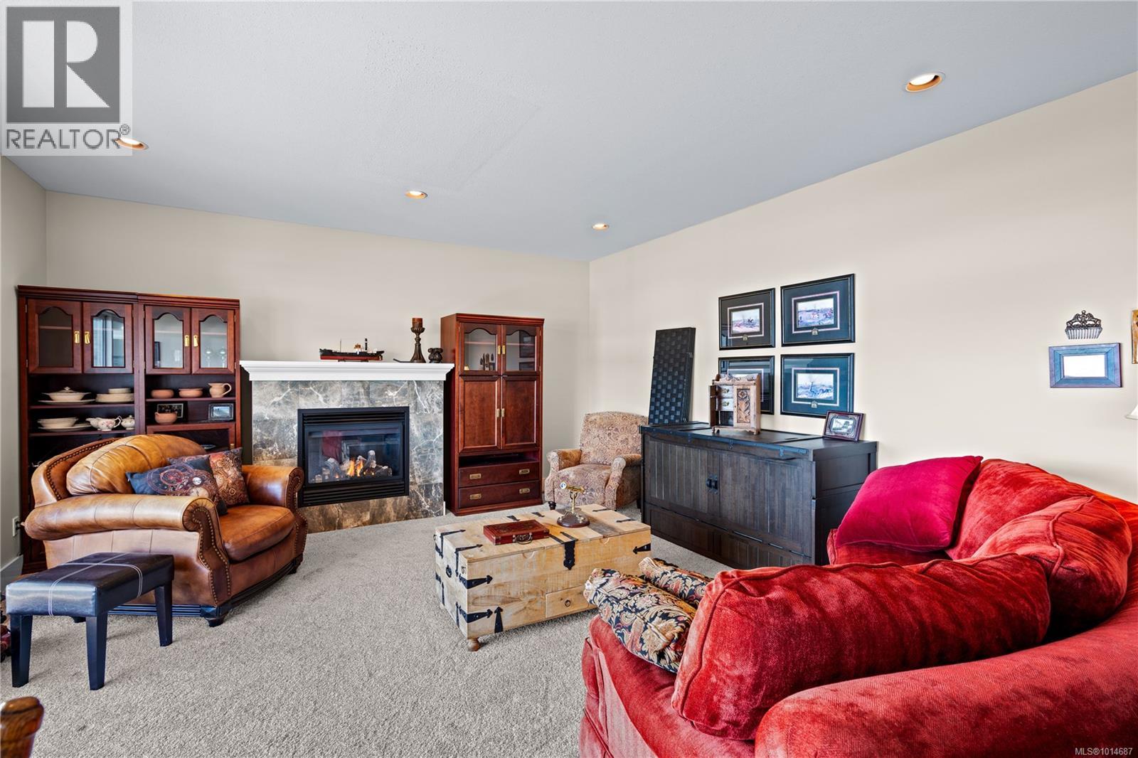 Property at 412 Seaview Pl image 3