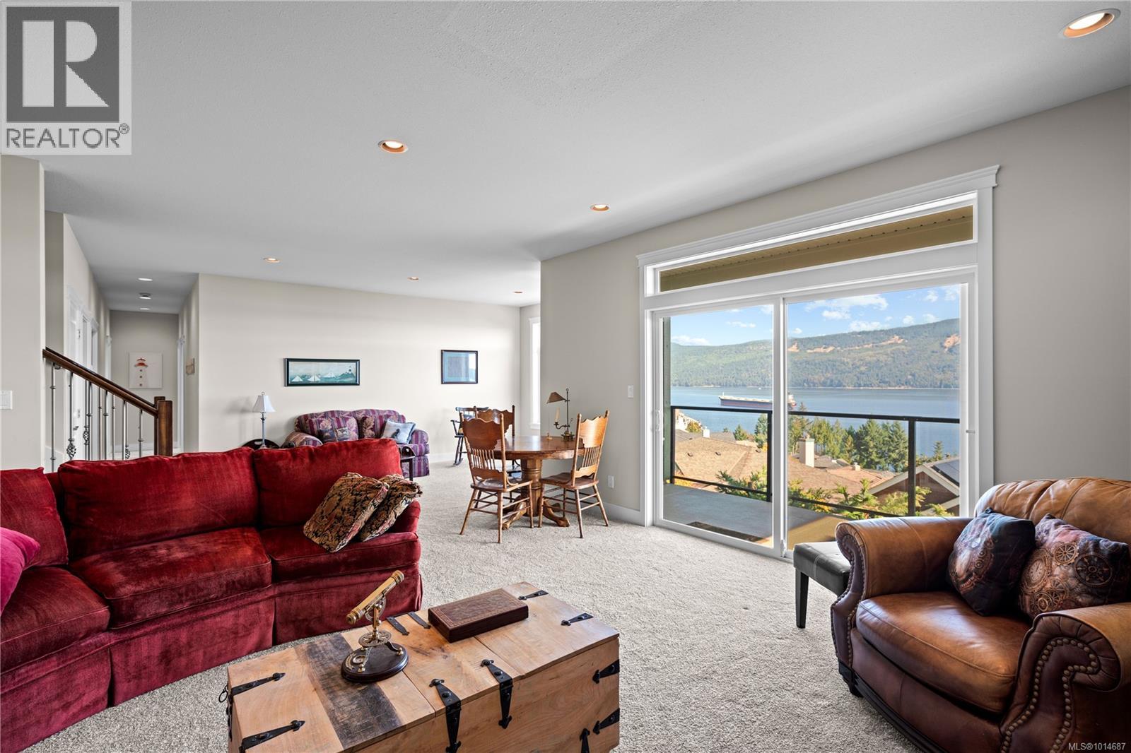 Property at 412 Seaview Pl image 4