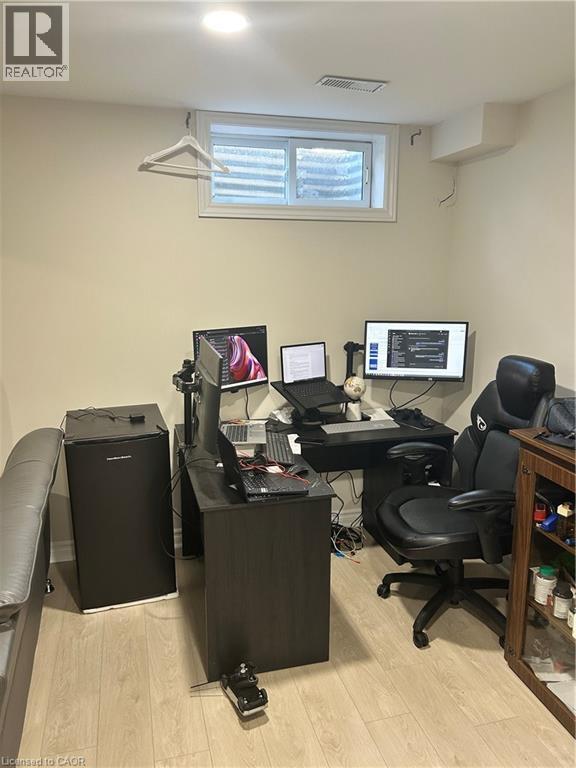 20 Watercress Court, Kitchener, Ontario  N2E 3S8 - Photo 23 - 40772378