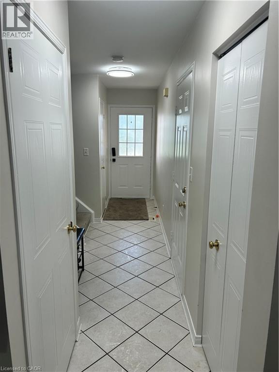 20 Watercress Court, Kitchener, Ontario  N2E 3S8 - Photo 3 - 40772378