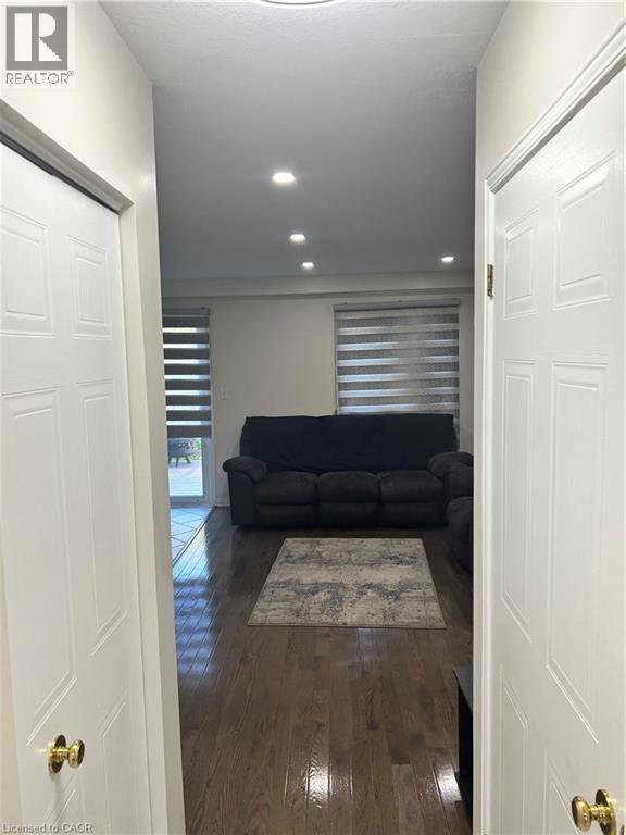 20 Watercress Court, Kitchener, Ontario  N2E 3S8 - Photo 4 - 40772378