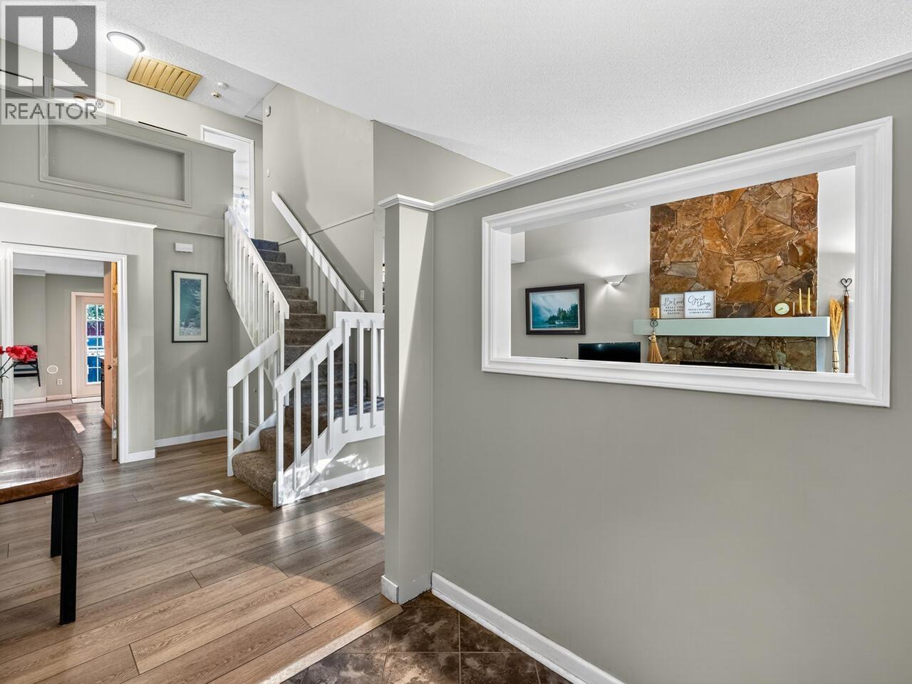 11790 212 Street, Maple Ridge, British Columbia  V2X 8P9 - Photo 2 - R3050920
